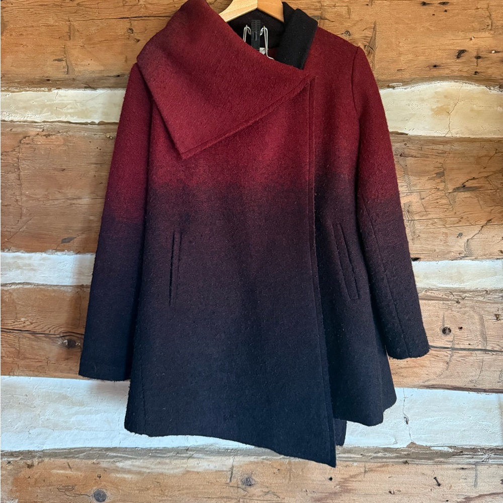 BB Dakota Burgundy and Black Ombre Shacket / light jacket with pockets
